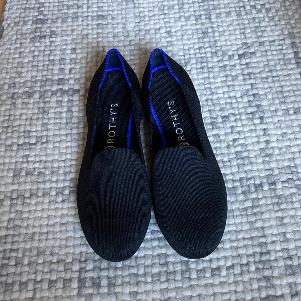 (NEW) Black Rothy’s loafers